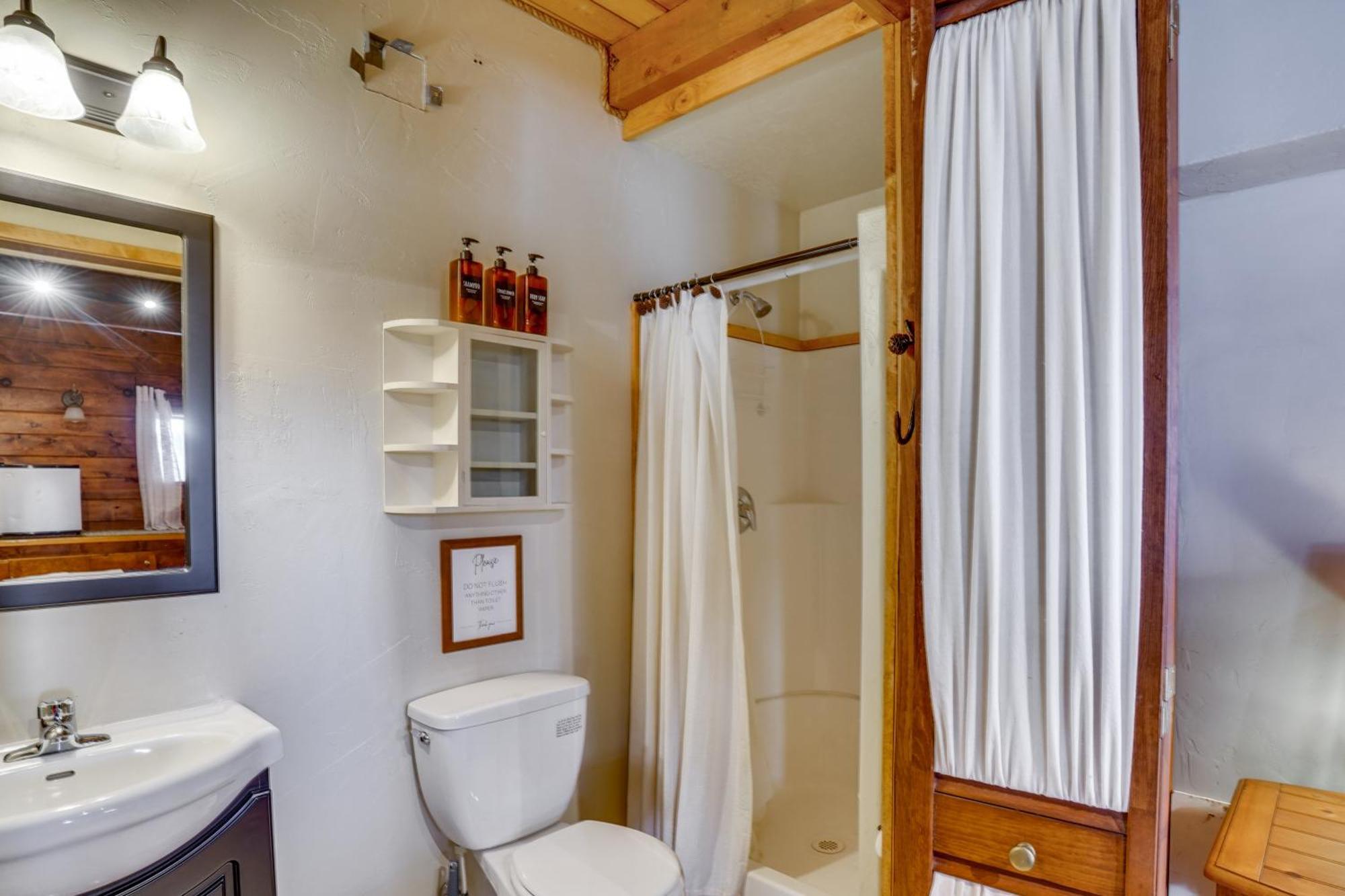 Pet-Friendly Duck Creek Village Retreat With Deck! Екстер'єр фото