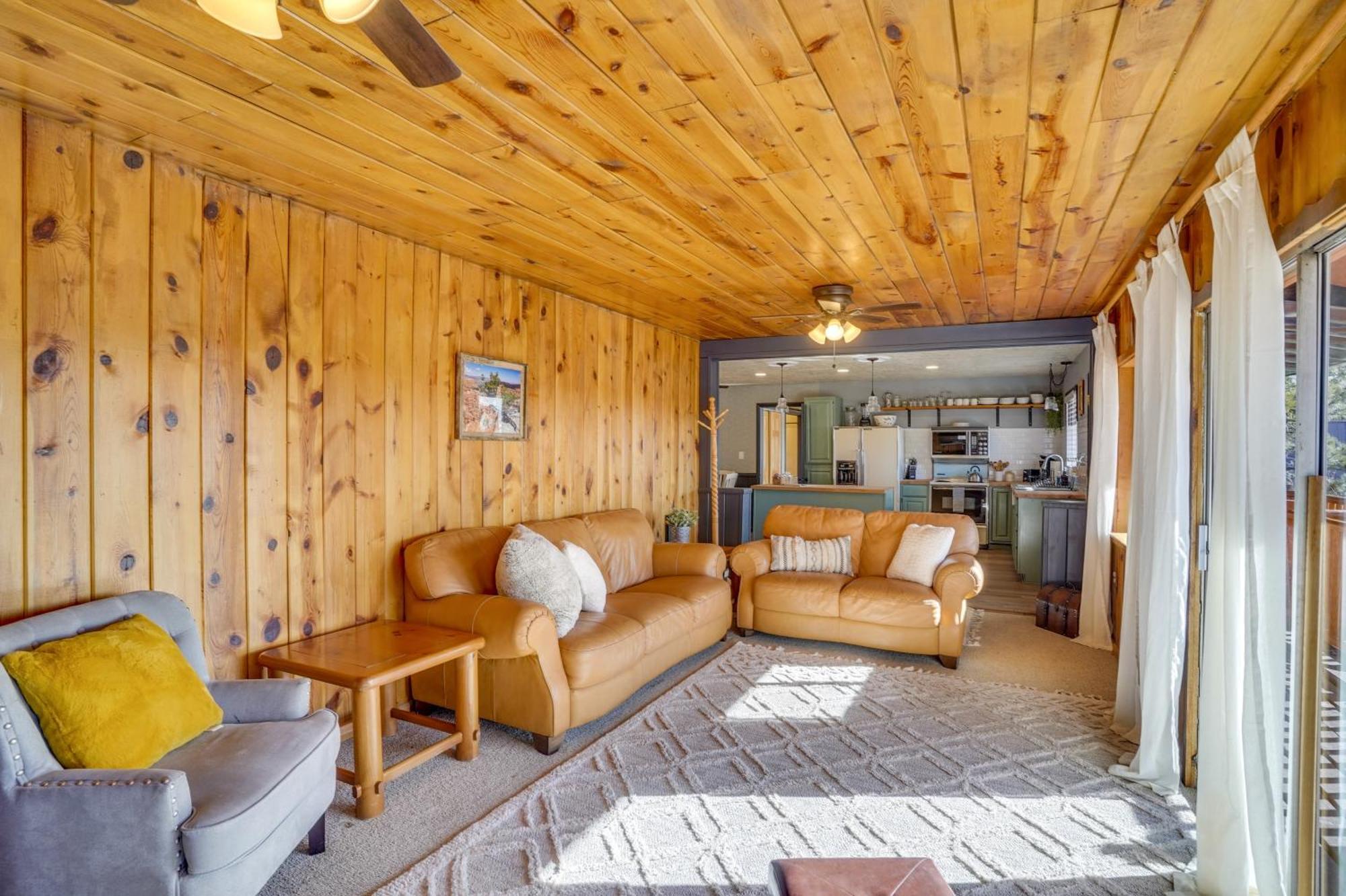 Pet-Friendly Duck Creek Village Retreat With Deck! Екстер'єр фото